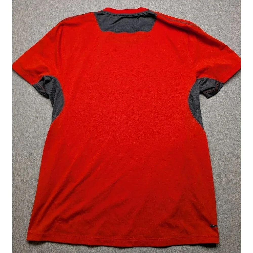 North Face Red & charcoal short sleeve shirt - mens Small EUC